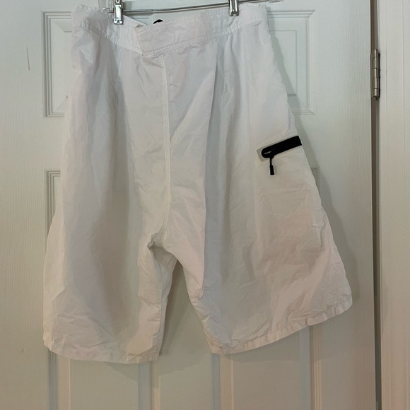 RALPH LAUREN DENIM & SUPPLY Men’s White Board Shorts - Picture 2 of 3